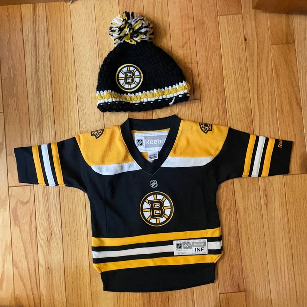 Bruins Jersey and Hat